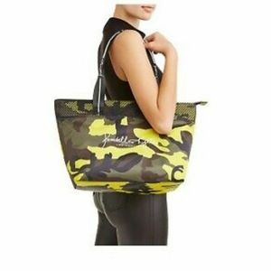 🌻 Kendall & Kylie Camo Print Bag